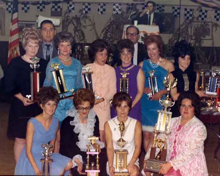 Powder Puffs 1974