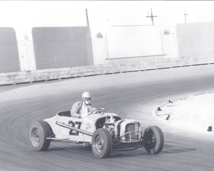 Len Sutton / Aurora 1947