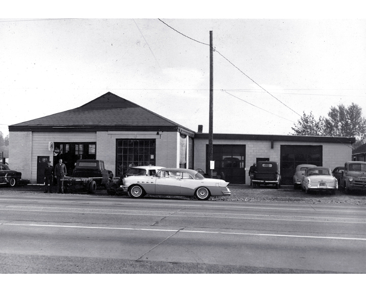 Rollins Auto Wrecking / 108th & Pacific