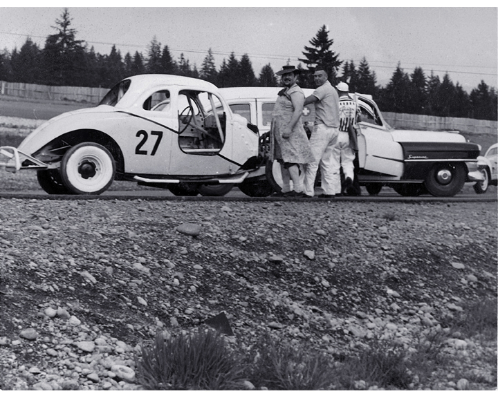 Grandpa Cardwell getting Roll Over Trophy from Buster Clauson "Miss Spanaway"