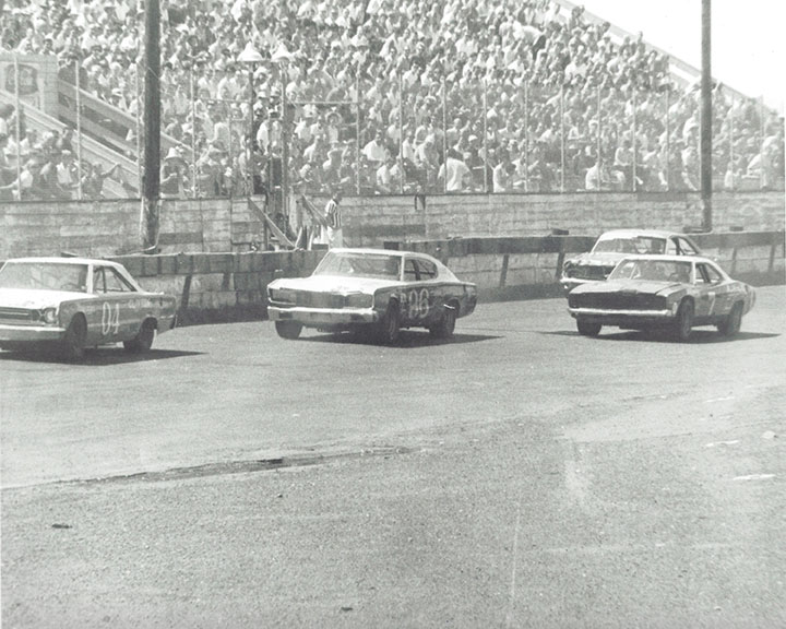 Jack McCoy #7, Cliff Garner #4 & Ray Elder #96 / Portland Speedway